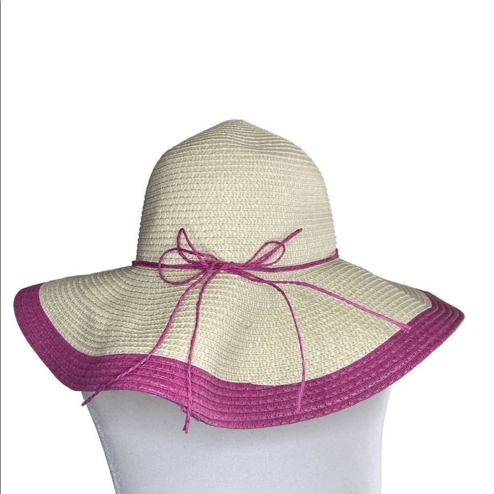 Beach hat by accessory depot